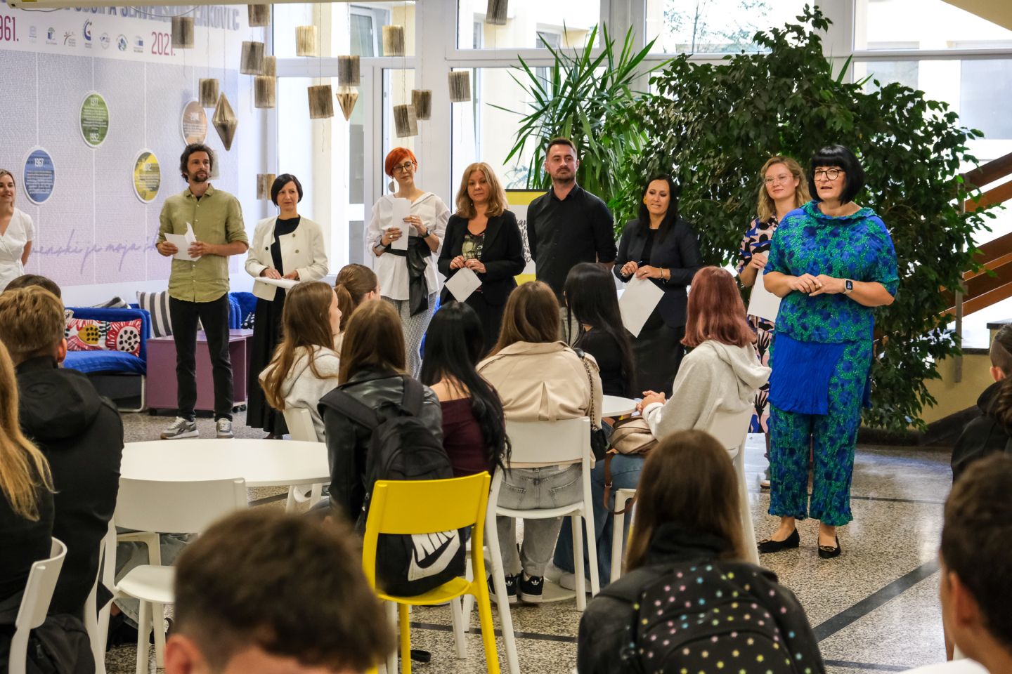 ČAKOVEČKA GIMNAZIJA Veseli početak školske godine uz koncert Novog Amsterdama (1)