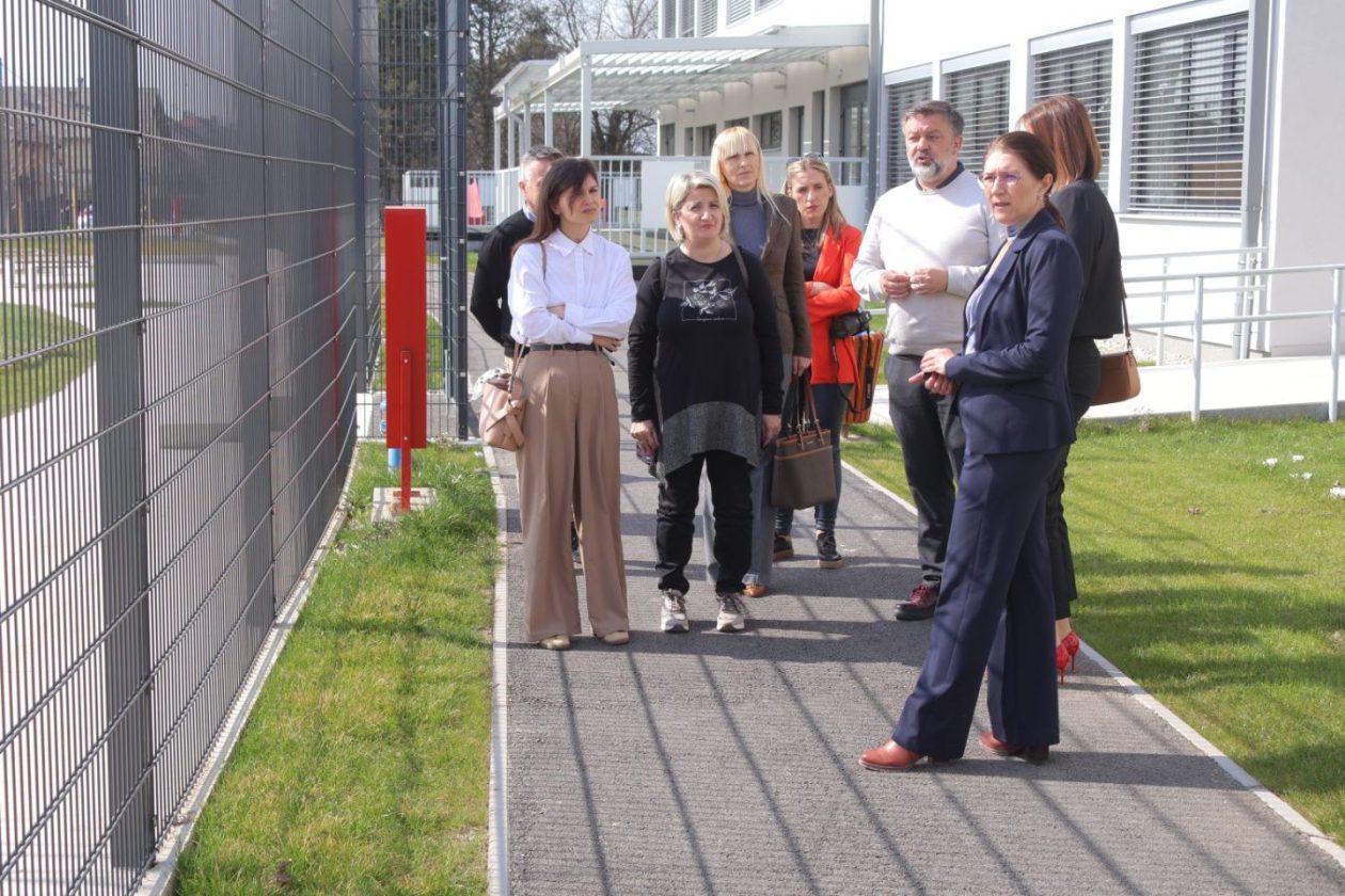 CENTAR ZA ODGOJ I OBRAZOVANJE Požeško-slavonske gošće inspirirane radom centra (2)