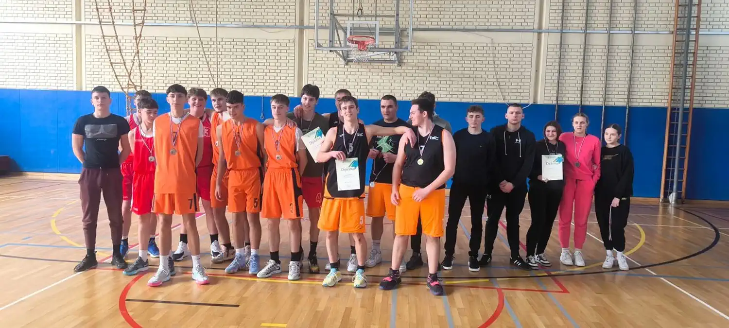 ČESTITAMO Veliki uspjeh Tehničke škole Čakovec – osvojeno zlato u košarci ‘3 na 3’ (2) ČESTITAMO Veliki uspjeh Tehničke škole Čakovec – osvojeno zlato u košarci ‘3 na 3’ (2)