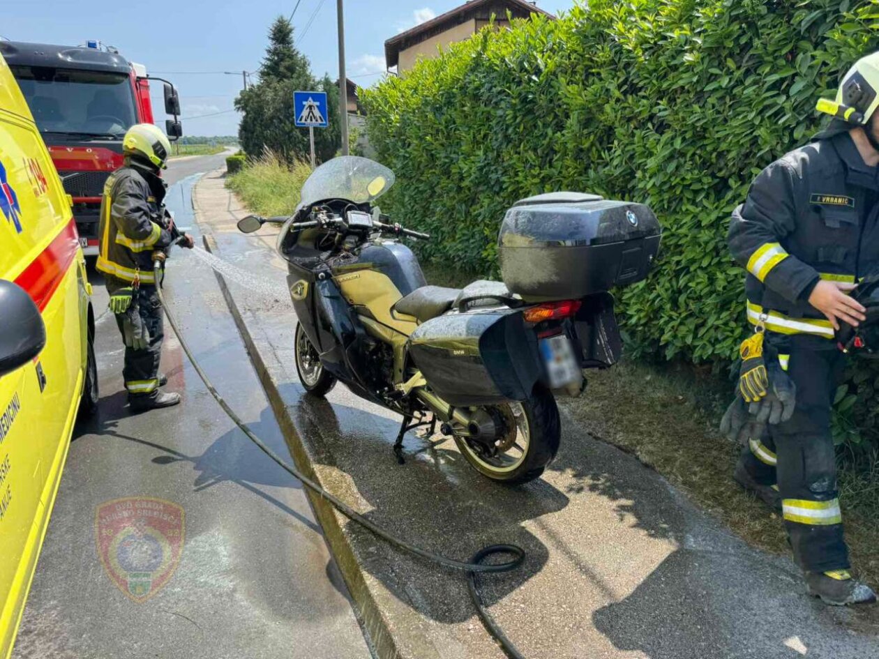 CESTOVNI INCIDENT Zapalio se motor u Hlapičini, intervenirala i hitna pomoć (4)