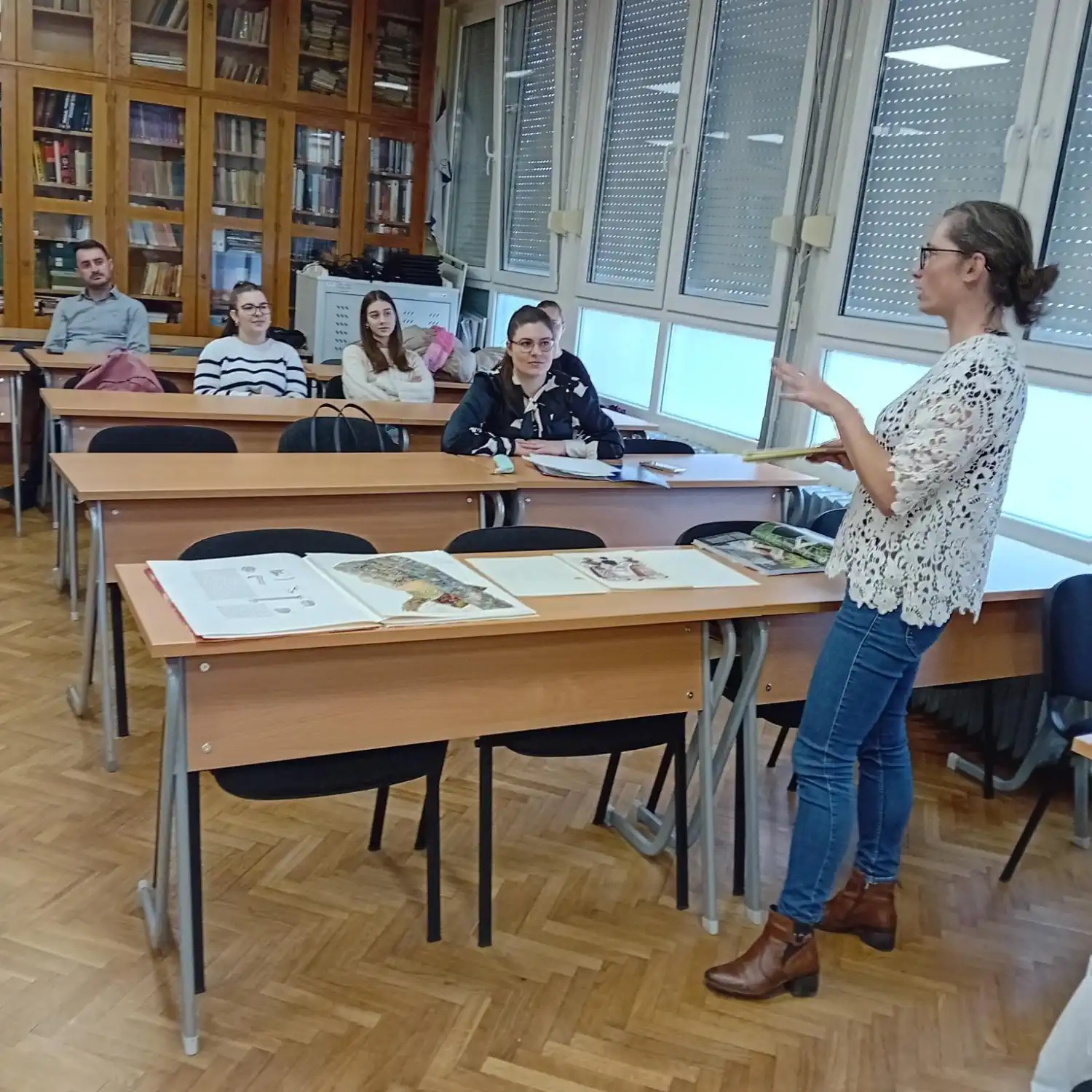 ČUVARI BAŠTINE Međimurska narodna nošnja u središtu predavanja za gimnazijske folkloraše (4) ČUVARI BAŠTINE Međimurska narodna nošnja u središtu predavanja za gimnazijske folkloraše (4)