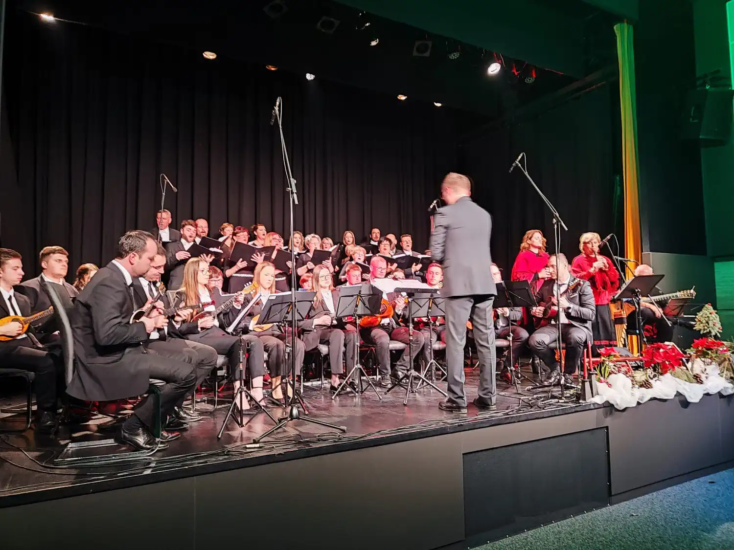 CZK RUDAR Prekrasna glazbena večer ‘Navidad Nuestra’ spaja Međimurje, Hrvatsku i Argentinu (5) CZK RUDAR Prekrasna glazbena večer ‘Navidad Nuestra’ spaja Međimurje, Hrvatsku i Argentinu (5)