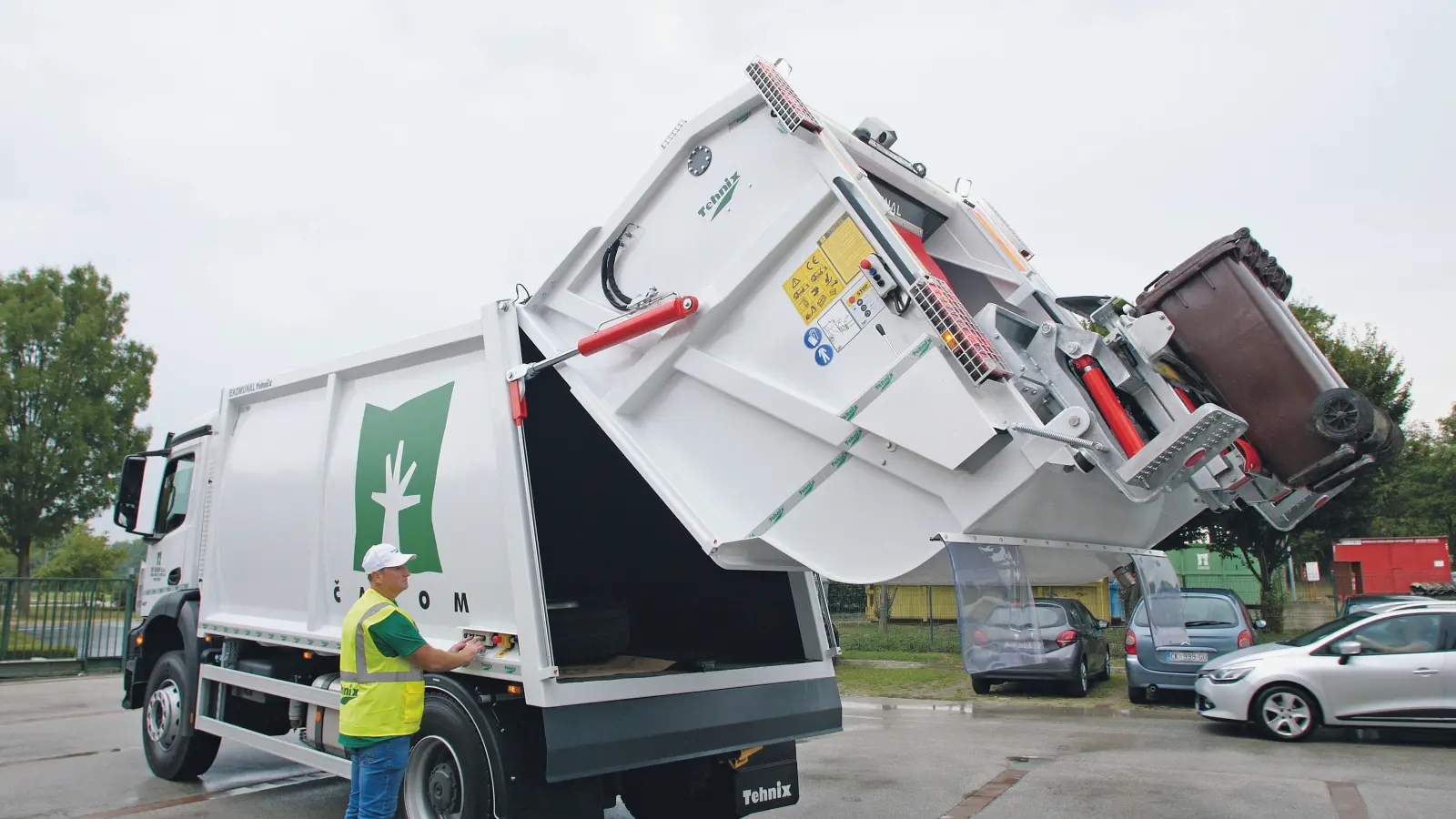 Čakom, novo vozilo za sakupljanje otpada (3) Čakom, novo vozilo za sakupljanje otpada (3)