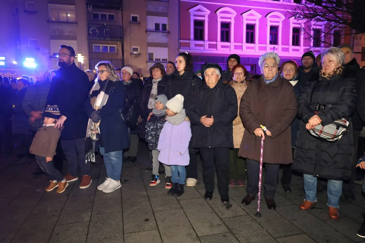 Čakovec Adventska svijeća (10)