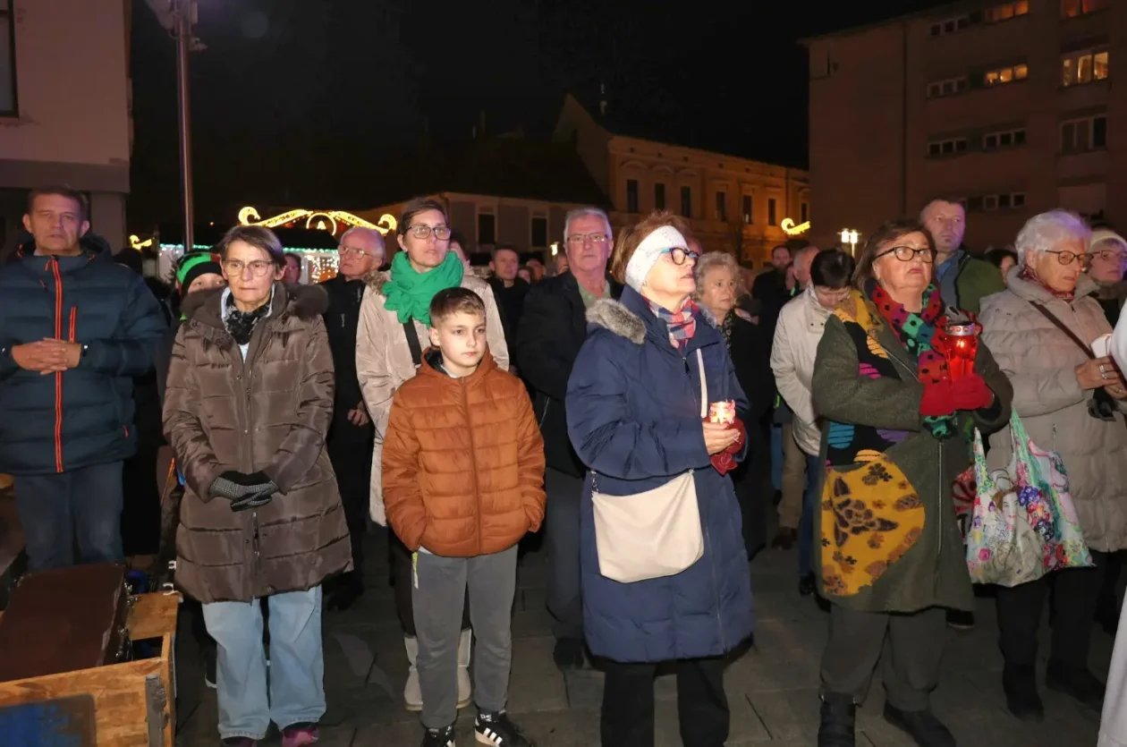 Čakovec Adventska svijeća (20)