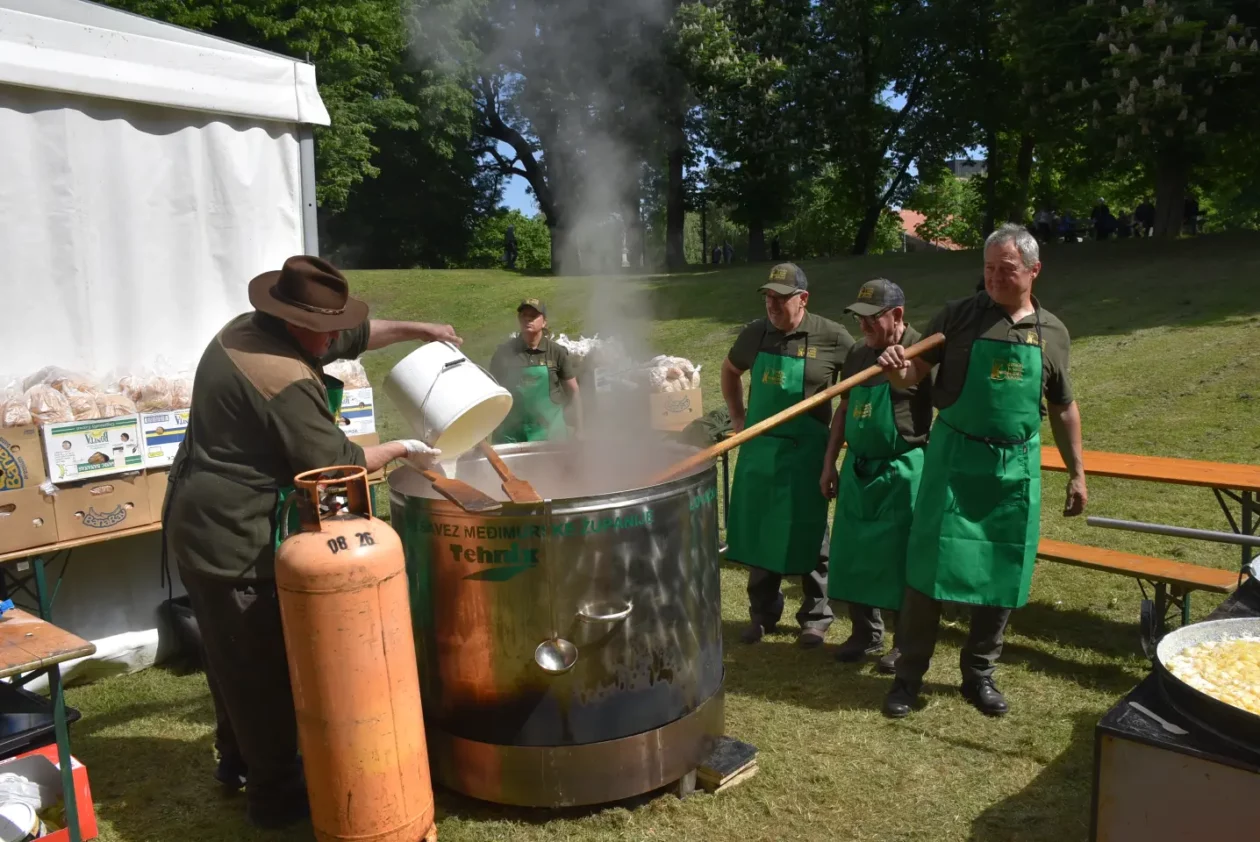 Čakovec, Dani Županije, 10.5.2025. – sajam, gulaš (49)