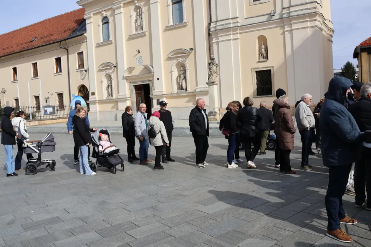 Čakovec, Franjevački trg, ribice Uskrs 3.4.2026 (10) Čakovec, Franjevački trg, ribice Uskrs 3.4.2026 (10)