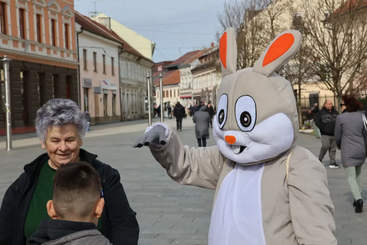 Čakovec, Franjevački trg, ribice Uskrs 3.4.2026 (3) Čakovec, Franjevački trg, ribice Uskrs 3.4.2026 (3)