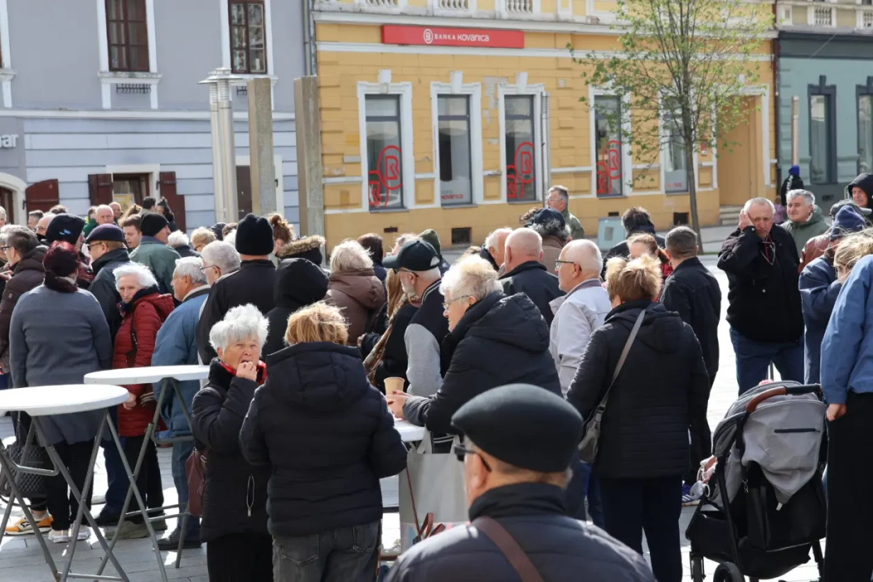 Čakovec, Franjevački trg, ribice Uskrs 3.4.2026 (30)