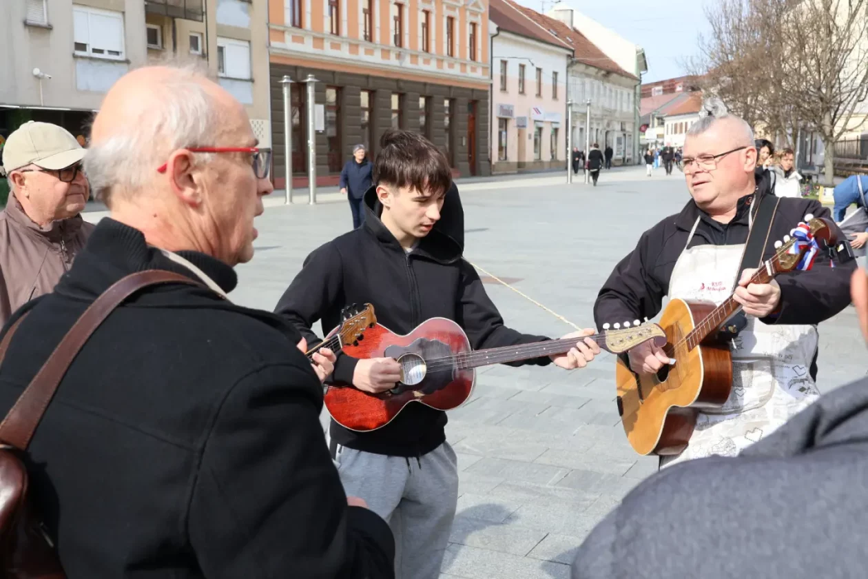 Čakovec, Franjevački trg, ribice Uskrs 3.4.2026 (7) Čakovec, Franjevački trg, ribice Uskrs 3.4.2026 (7)