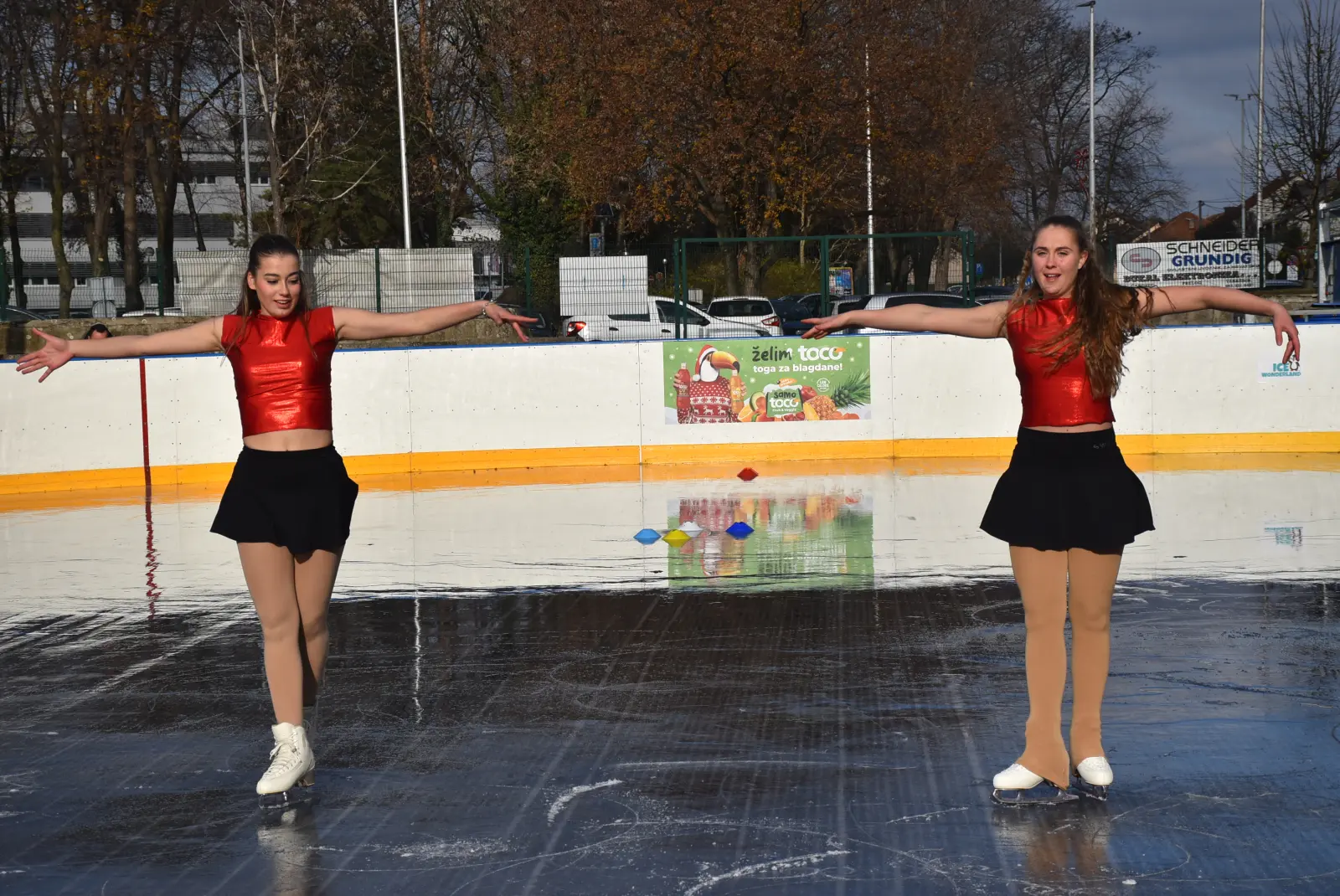 Čakovec, Klizalište 2024., Macanov dom (11)
