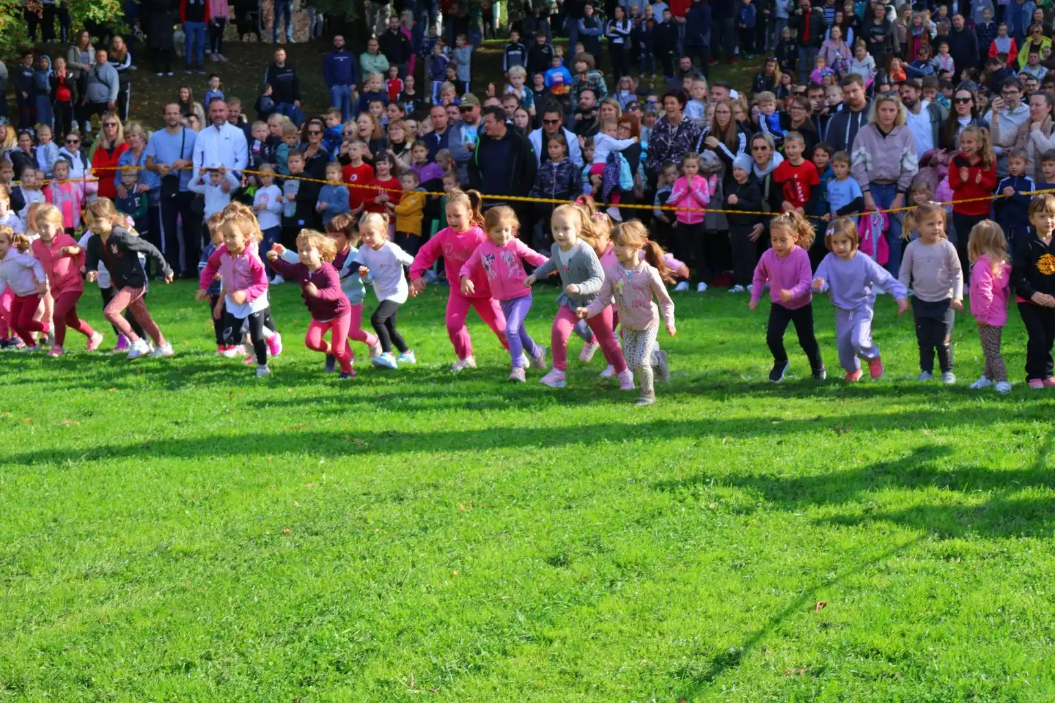 Čakovec – jesenski kros, izložba (43) Čakovec – jesenski kros, izložba (43)