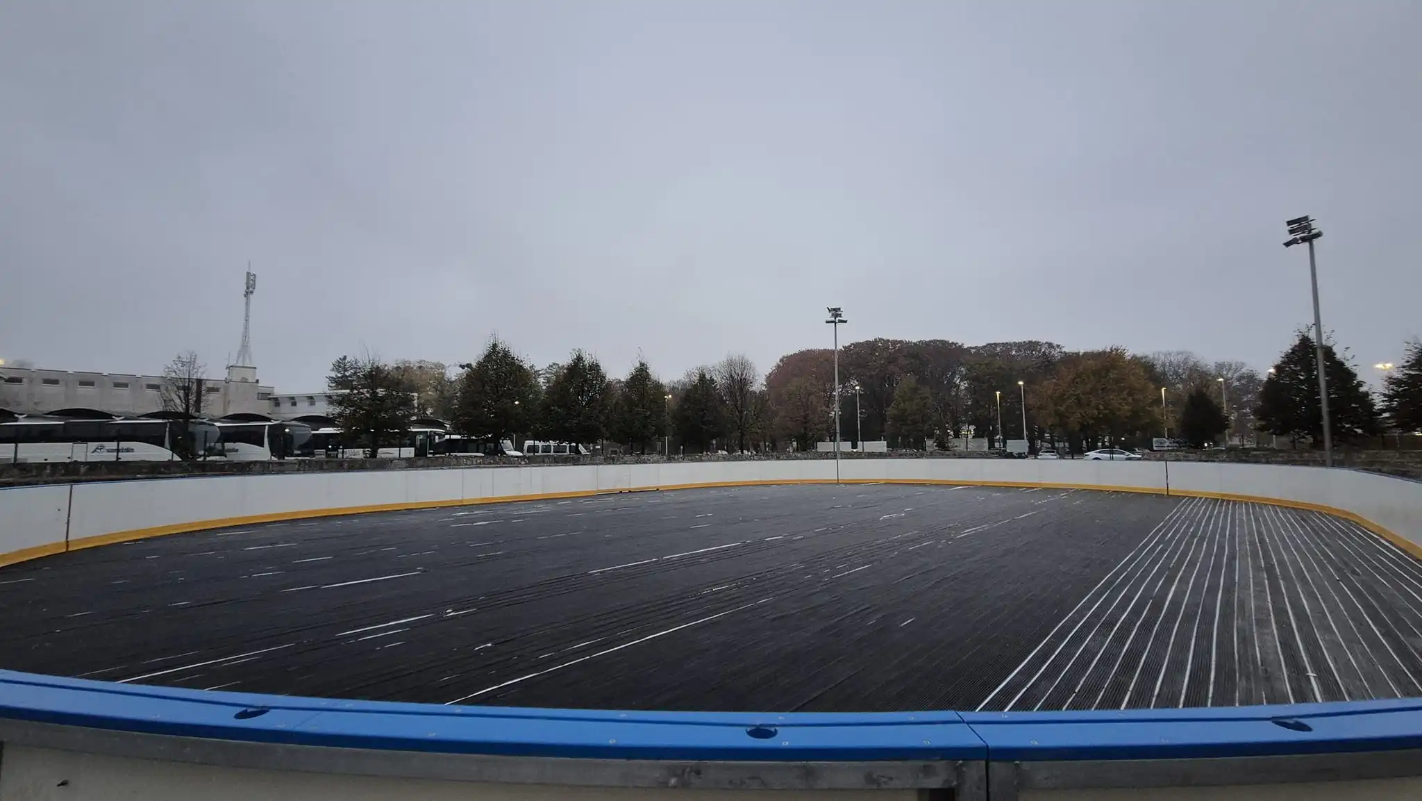 Čakovec – klizalište montaža (1) Čakovec – klizalište montaža (1)