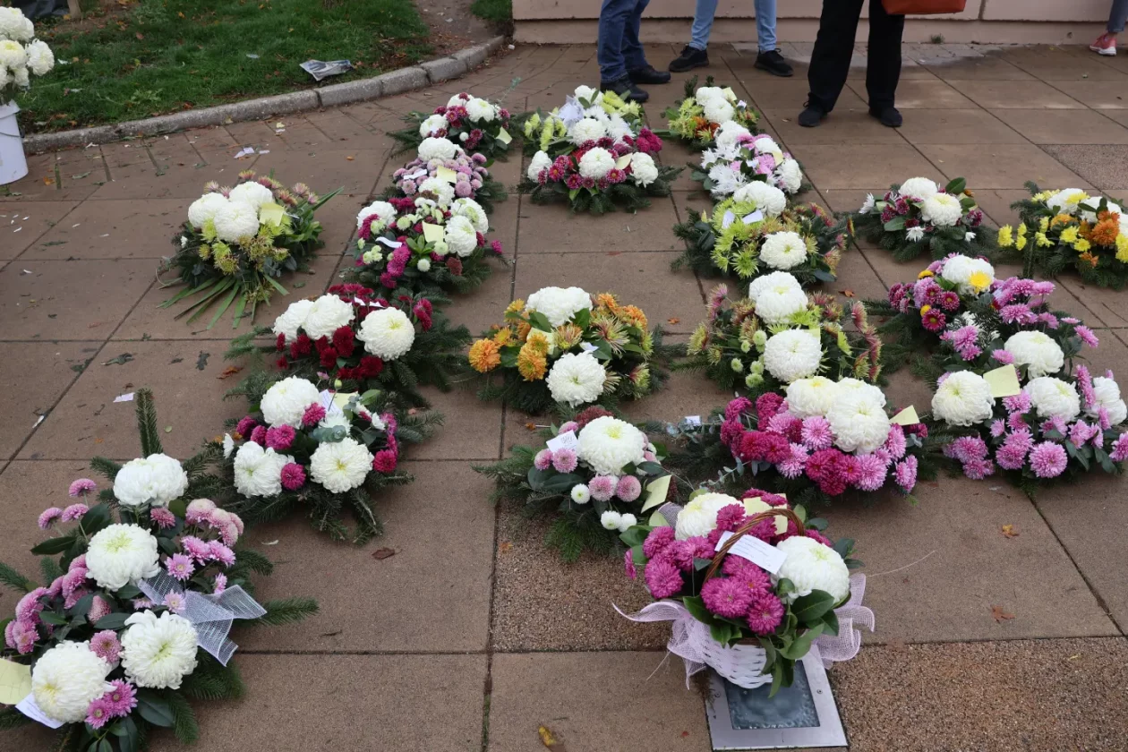 Čakovec, tržnica, 31.10.2025., Svi sveti, aranžmani (12)