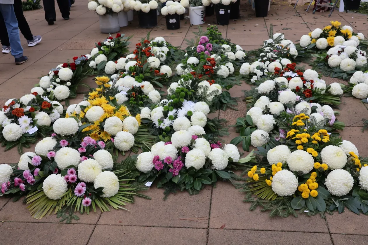 Čakovec, tržnica, 31.10.2025., Svi sveti, aranžmani (18)