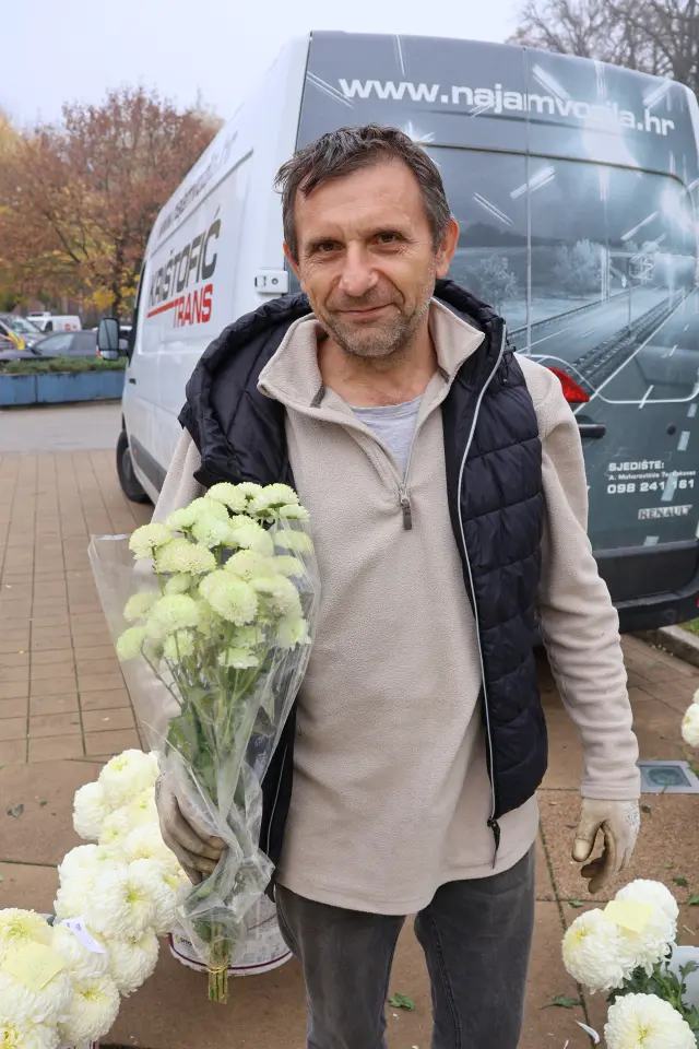 Čakovec, tržnica, 31.10.2025., Svi sveti, aranžmani (2)