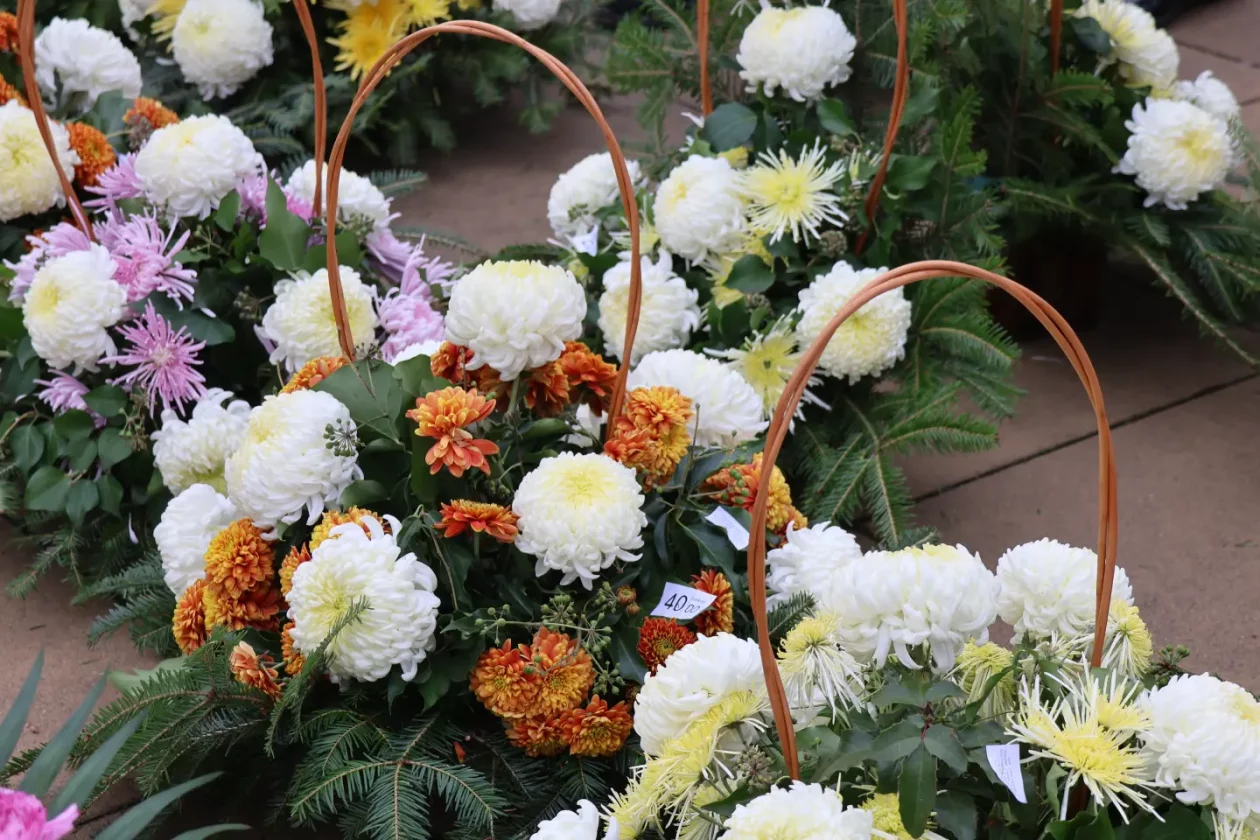 Čakovec, tržnica, 31.10.2025., Svi sveti, aranžmani (24)