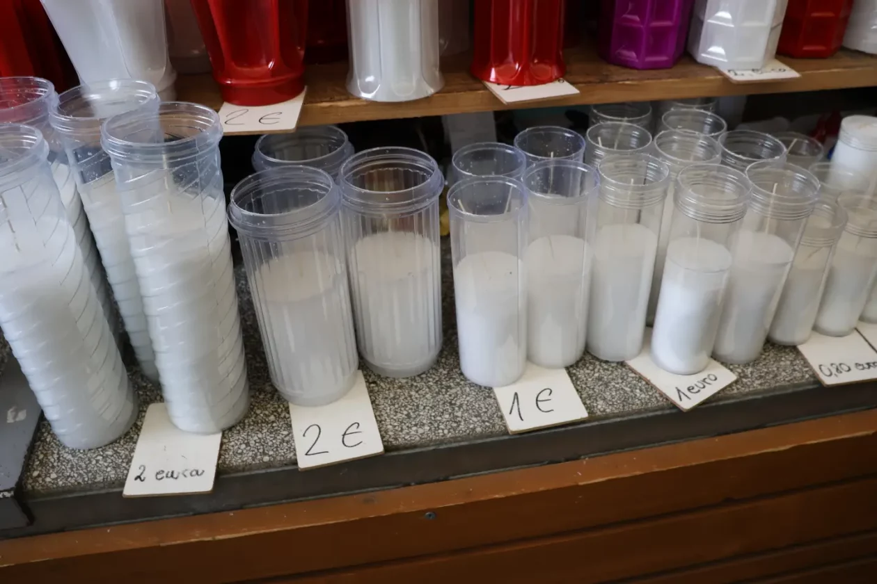 Čakovec, tržnica, 31.10.2025., Svi sveti, aranžmani (40)