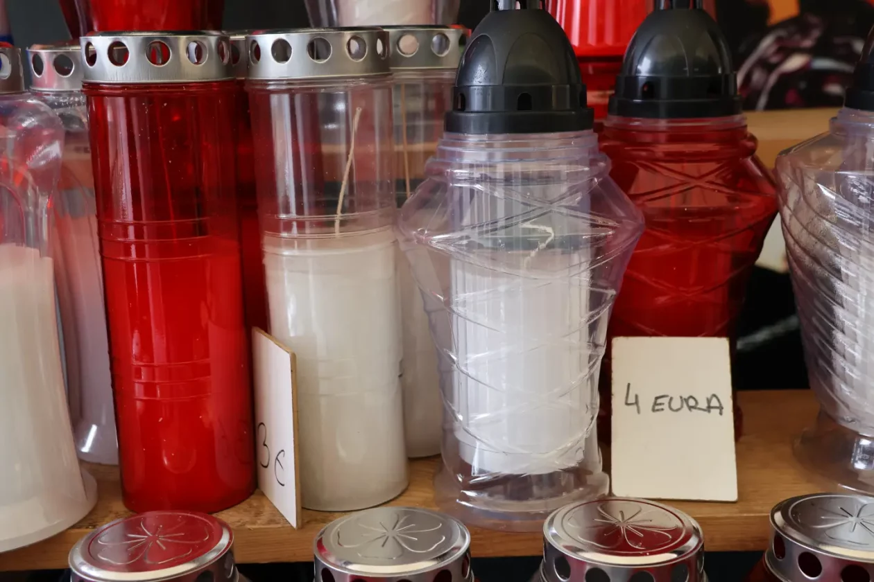 Čakovec, tržnica, 31.10.2025., Svi sveti, aranžmani (41)