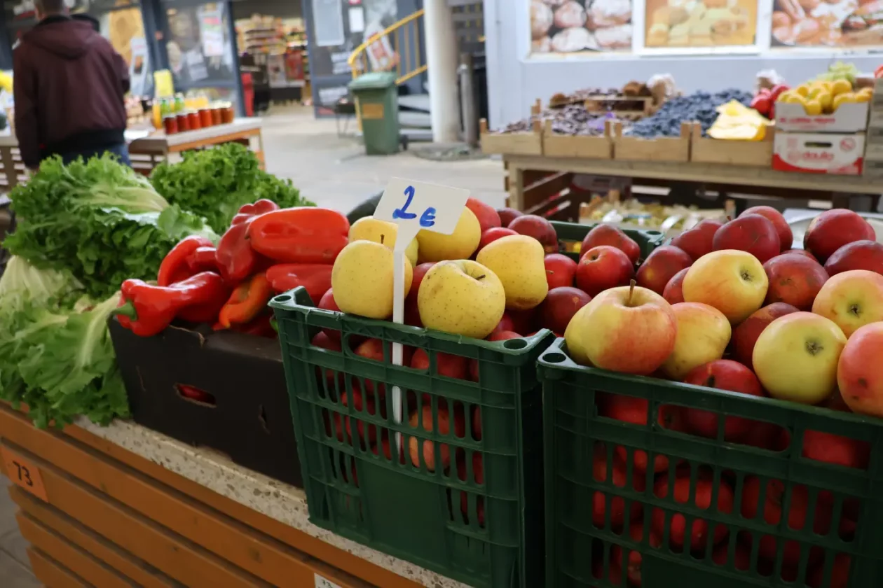 Čakovec, tržnica, 31.10.2025., Svi sveti, aranžmani (50)