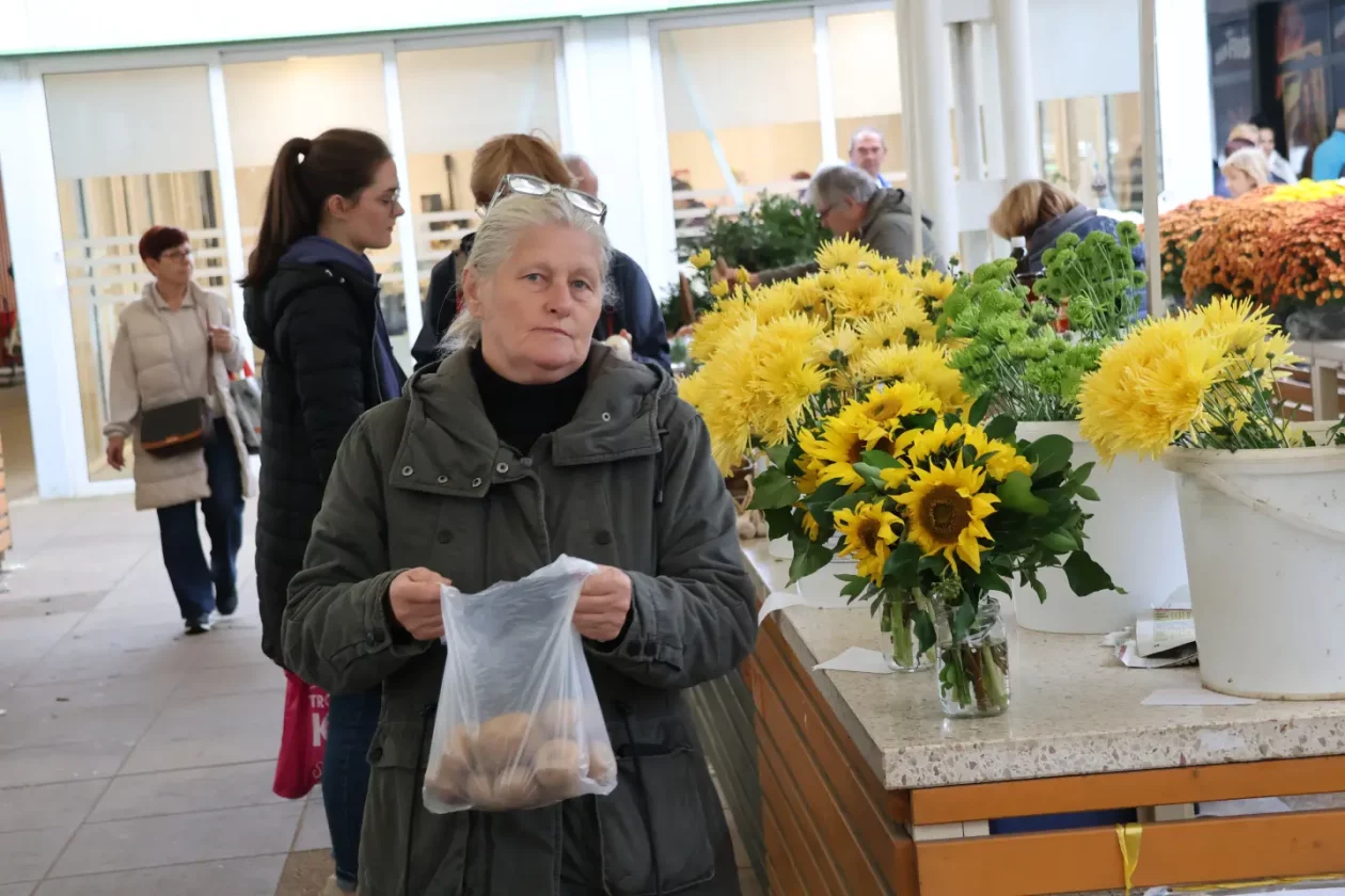 Čakovec, tržnica, 31.10.2025., Svi sveti, aranžmani (51)