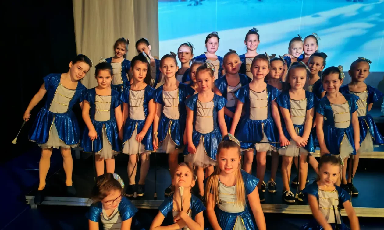 Čakovečke mažoretkinje studeni koncert (1)