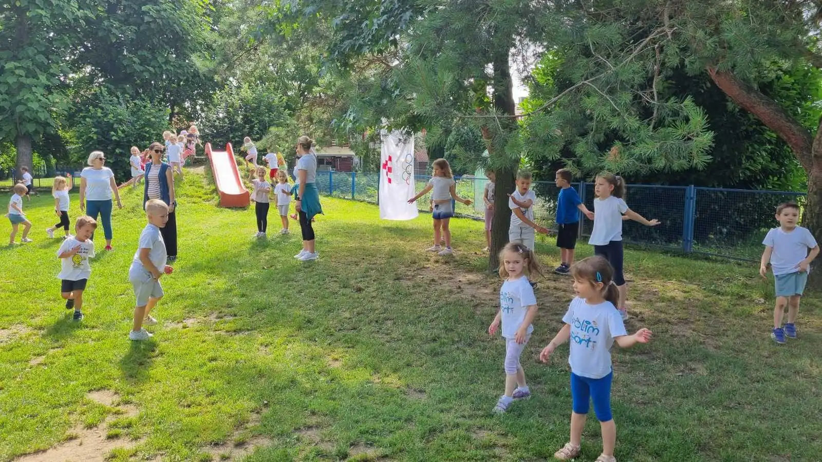 Čakovečki vrtićarci obilježili Olimpijski dan (18) Čakovečki vrtićarci obilježili Olimpijski dan (18)