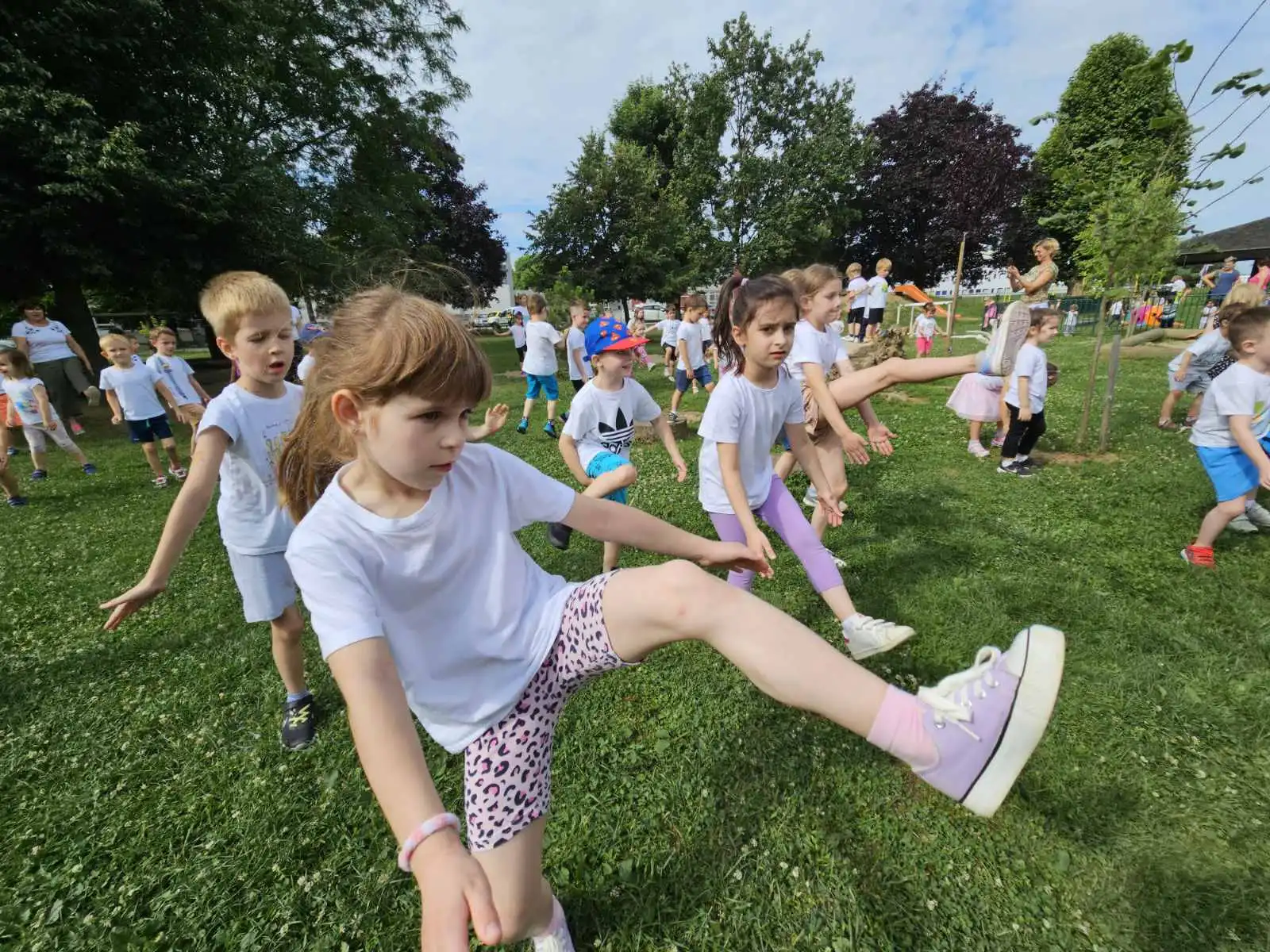 Čakovečki vrtićarci obilježili Olimpijski dan (2) Čakovečki vrtićarci obilježili Olimpijski dan (2)