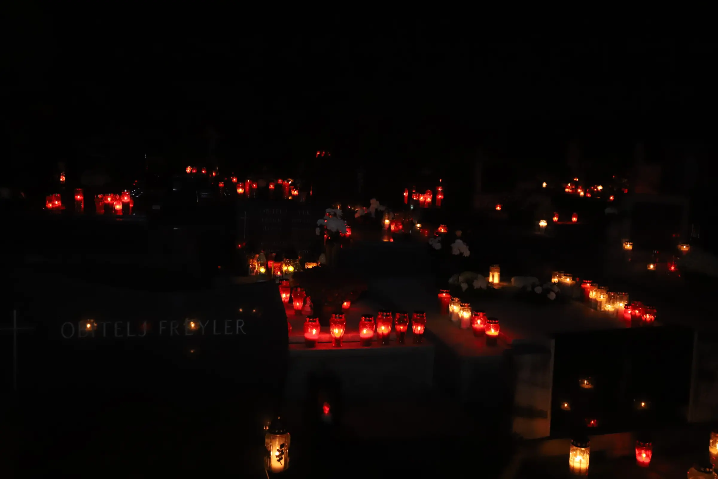 Čakovečko groblje po noći 2024 (10) Čakovečko groblje po noći 2024 (10)