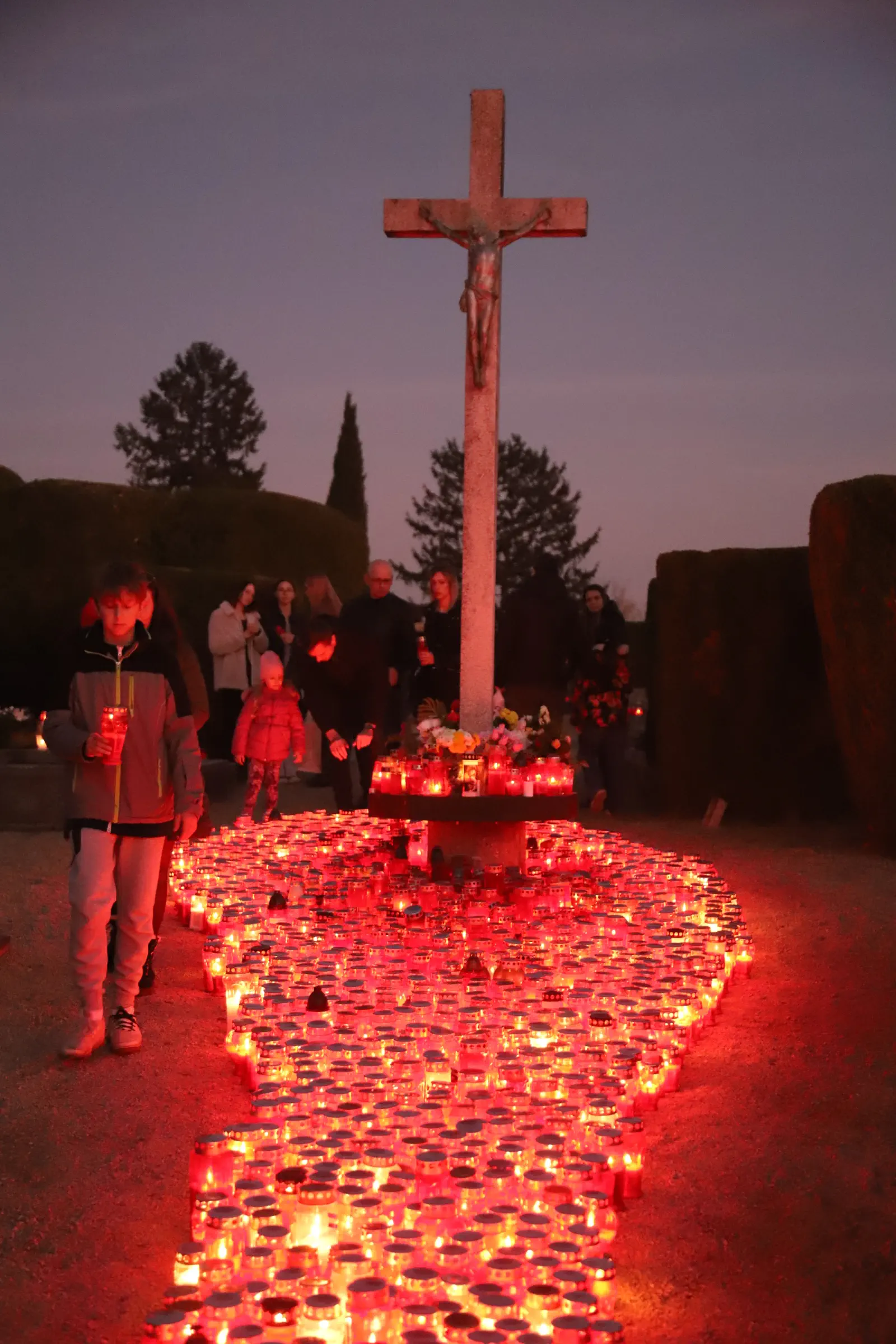 Čakovečko groblje po noći 2024 (16) Čakovečko groblje po noći 2024 (16)