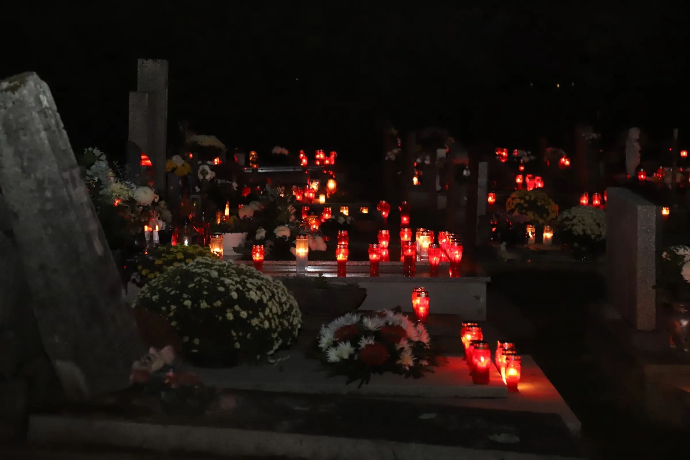 Čakovečko groblje po noći 2024 (5) Čakovečko groblje po noći 2024 (5)