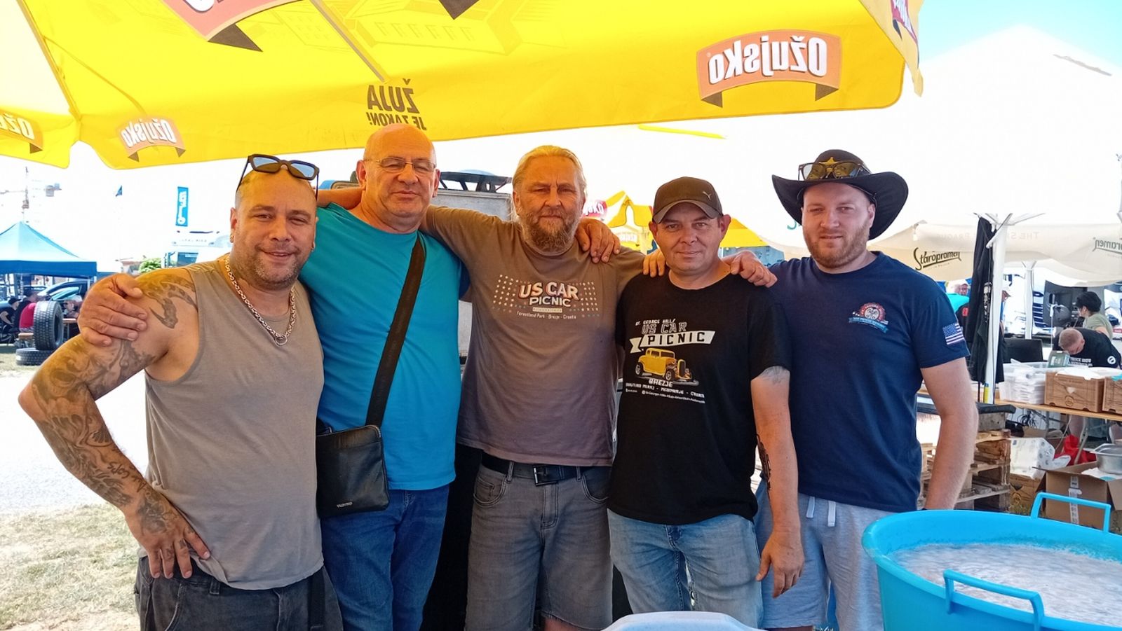 Članovi St. George Hills Kluba Američkih Automobila kuhali u 180-litarskom kotlu (3)