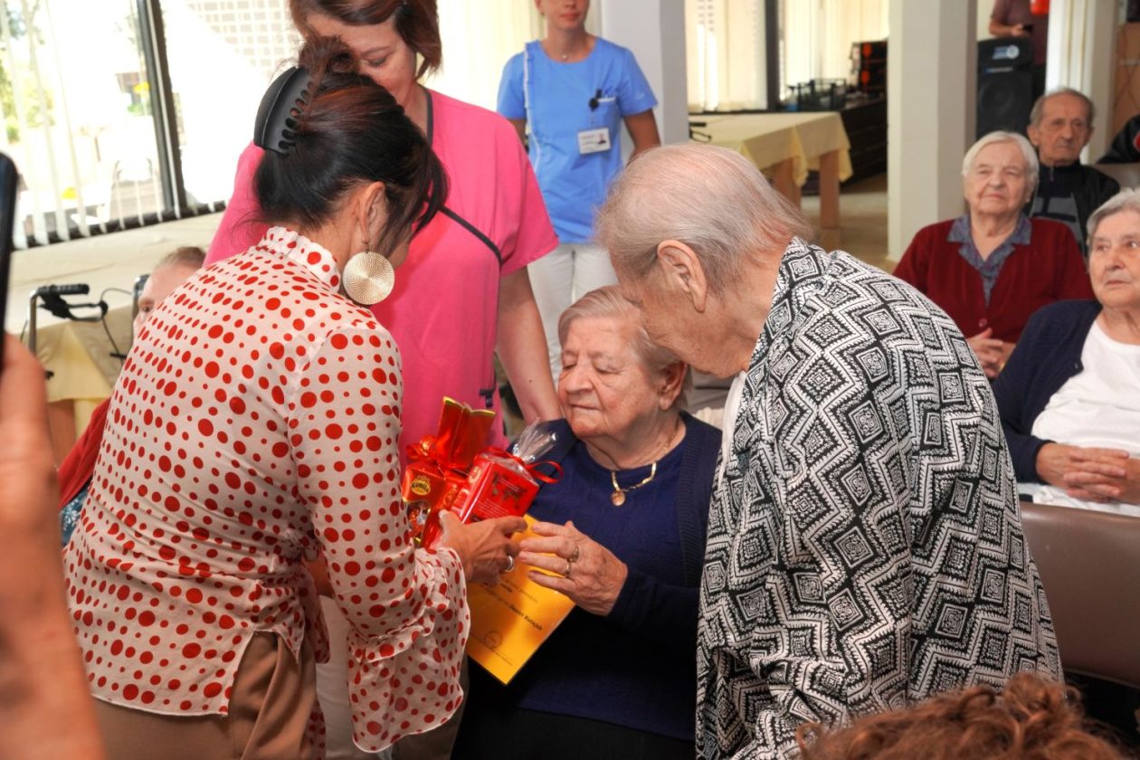 Čovječe ne ljuti se (1)