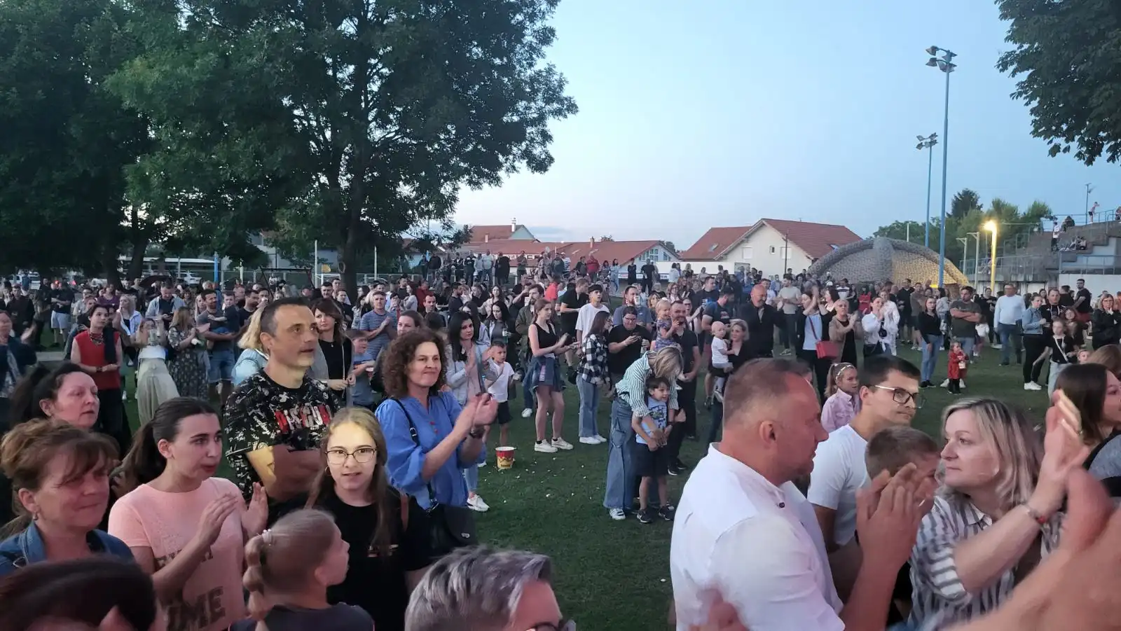 Crvena jabuka u Prelogu – vatromet (9) Crvena jabuka u Prelogu – vatromet (9)