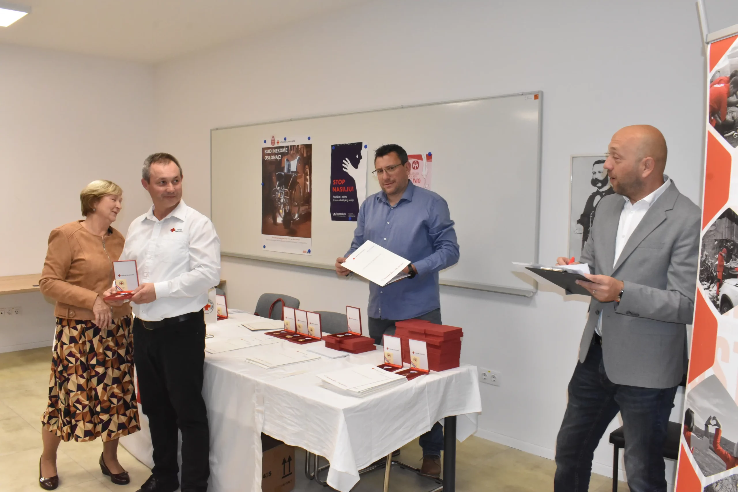 Crveni križ priznanja – darivanje krvi (8)