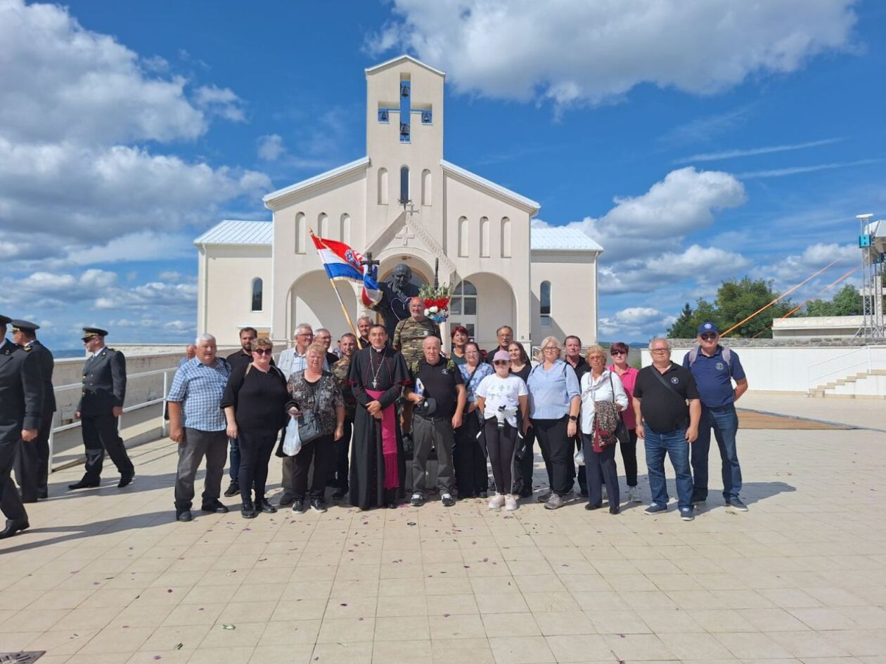 DAN HRVATSKIH MUČENIKA Vjernici iz Međimurja na proslavi u Udbini (1)