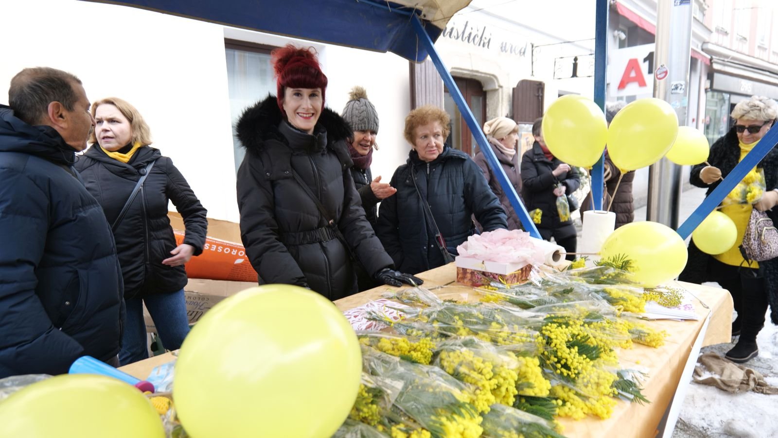 DAN MIMOZA Na Trgu Republike u tijeku tradicionalna akcija podizanja svijesti o raku vrata maternice (9)