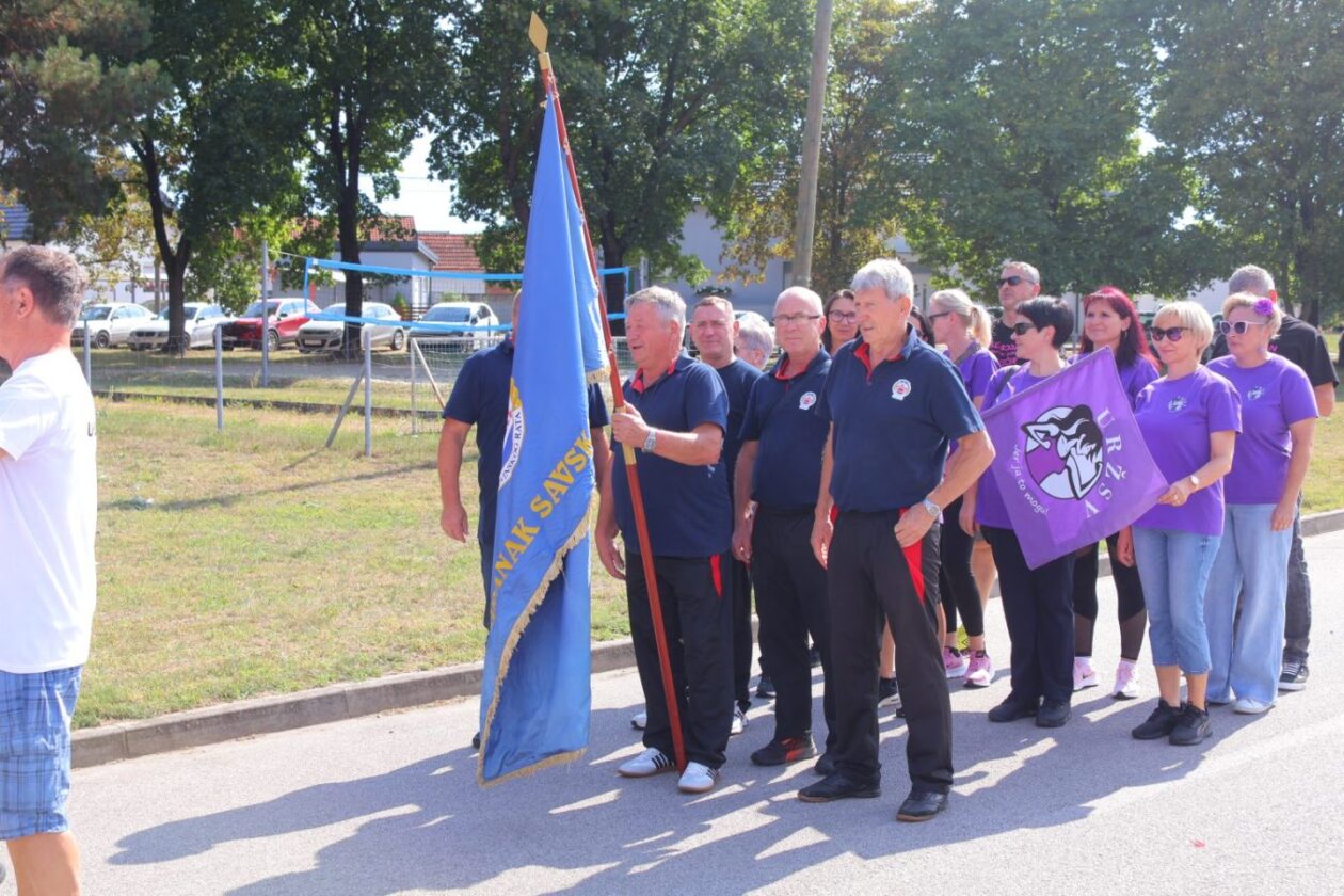 DAN MJESTA Savska Ves slavila uz budnicu, mimohod i nogomet (35) DAN MJESTA Savska Ves slavila uz budnicu, mimohod i nogomet (35)