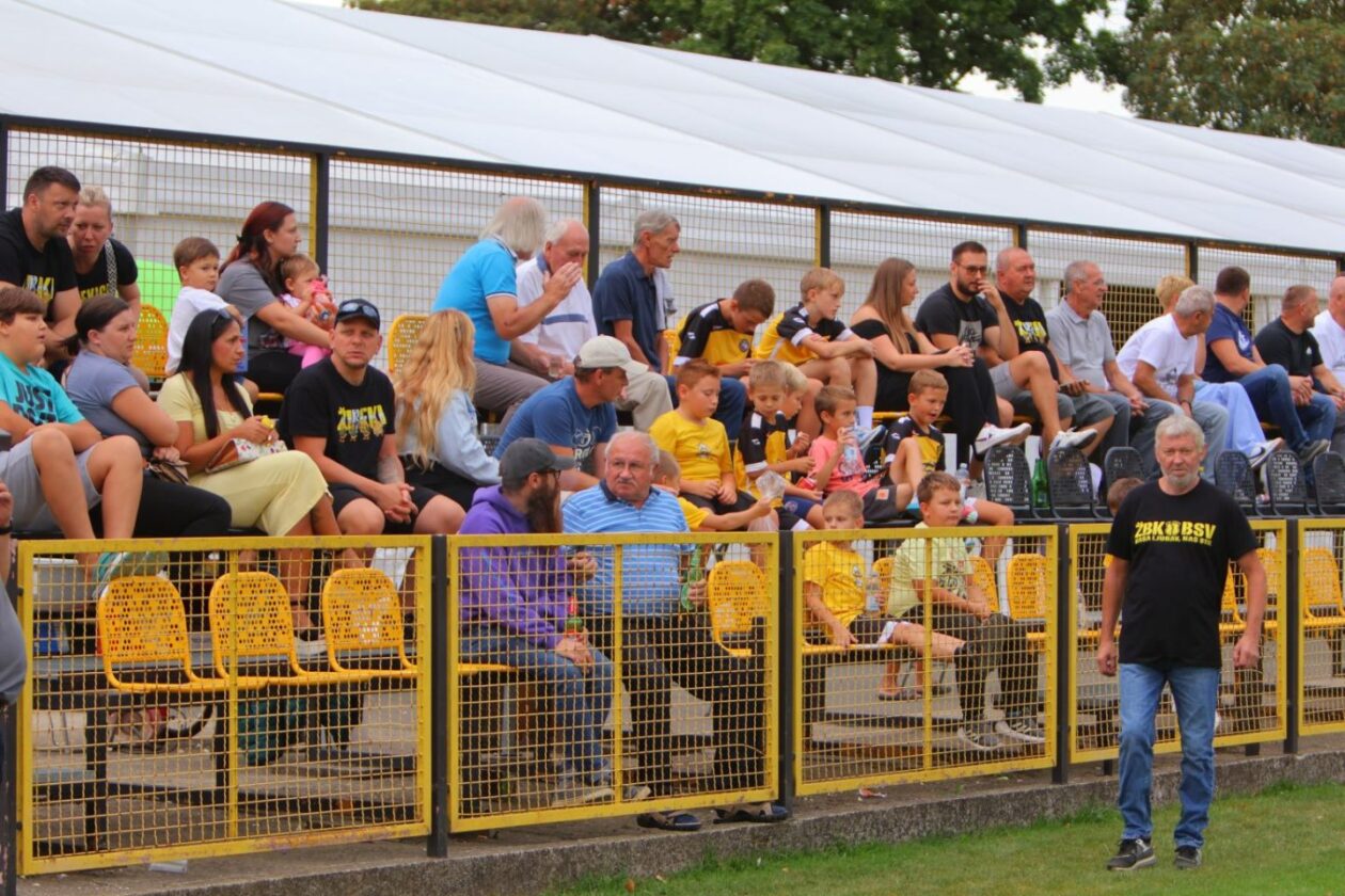 DAN MJESTA Savska Ves slavila uz budnicu, mimohod i nogomet (6) DAN MJESTA Savska Ves slavila uz budnicu, mimohod i nogomet (6)