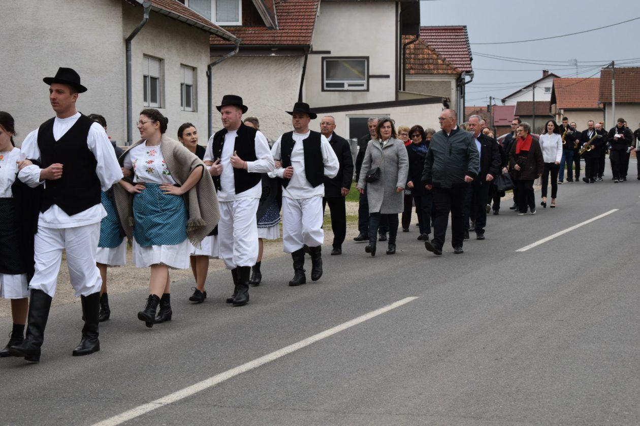 DAN PALINOVCA MIMOHOD (12) DAN PALINOVCA MIMOHOD (12)