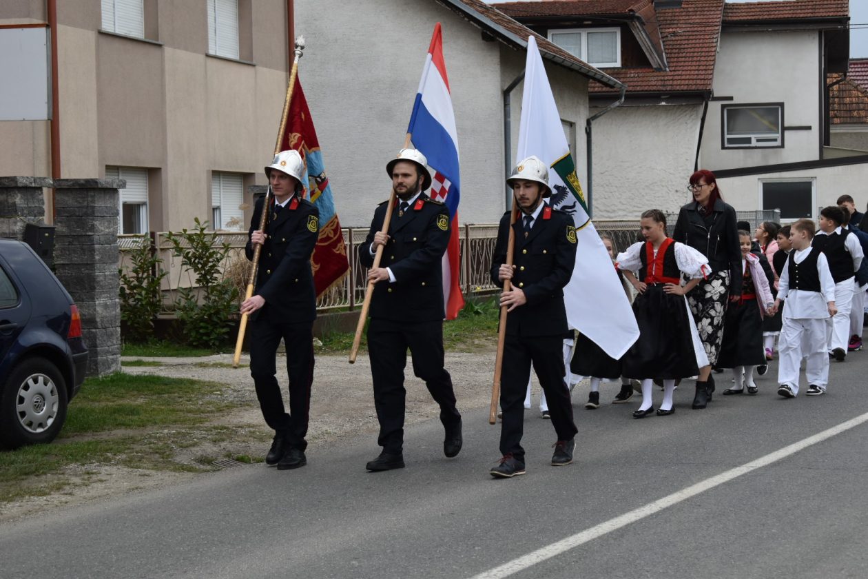 DAN PALINOVCA MIMOHOD (2) DAN PALINOVCA MIMOHOD (2)