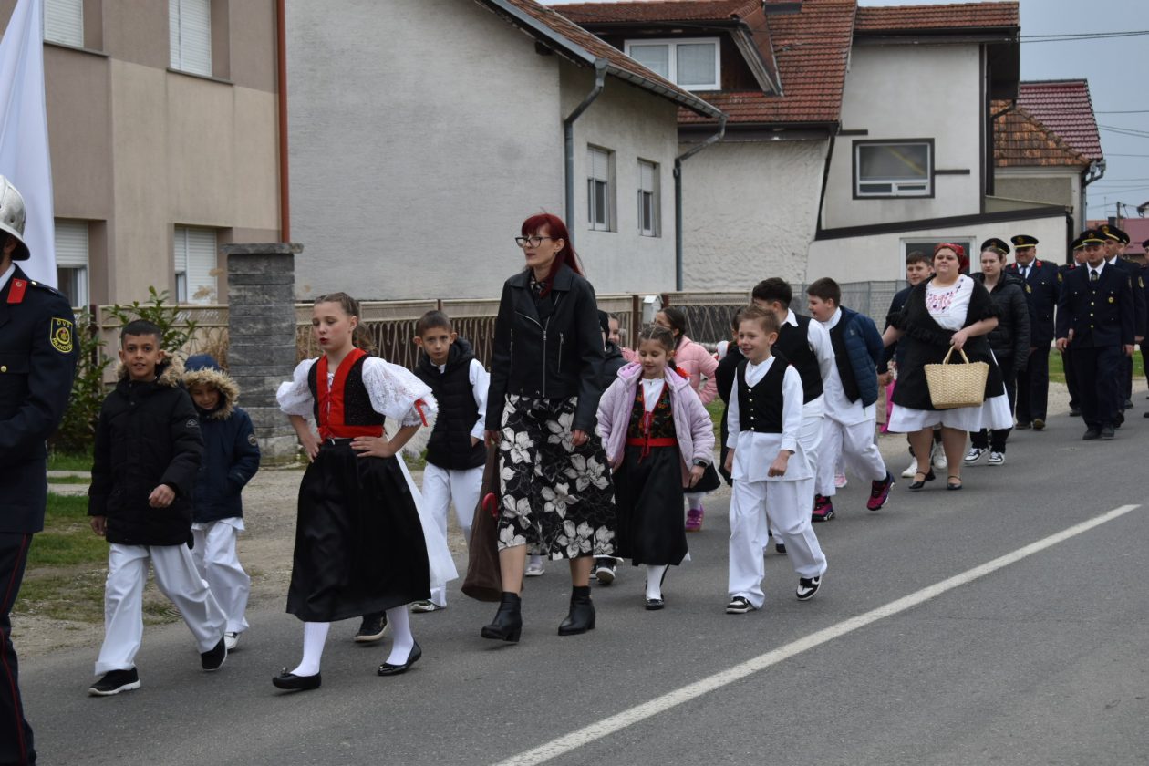 DAN PALINOVCA MIMOHOD (4) DAN PALINOVCA MIMOHOD (4)