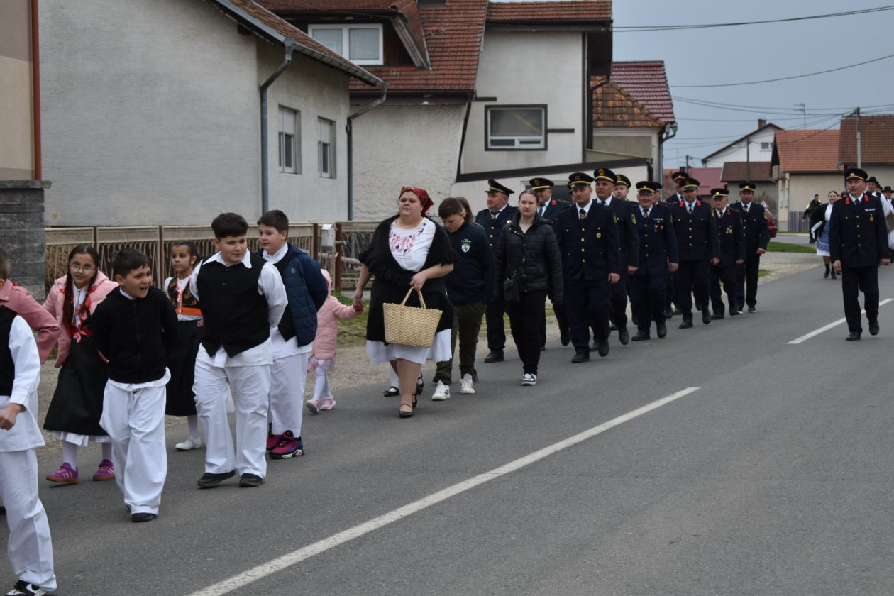 DAN PALINOVCA MIMOHOD (6) DAN PALINOVCA MIMOHOD (6)