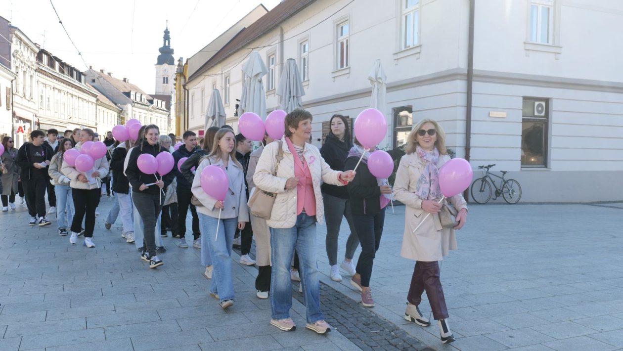 DAN RUŽIČASTE VRPCE Čakovčanke hodale za prevenciju i poručile Odlazak na pregled spašava život (13)