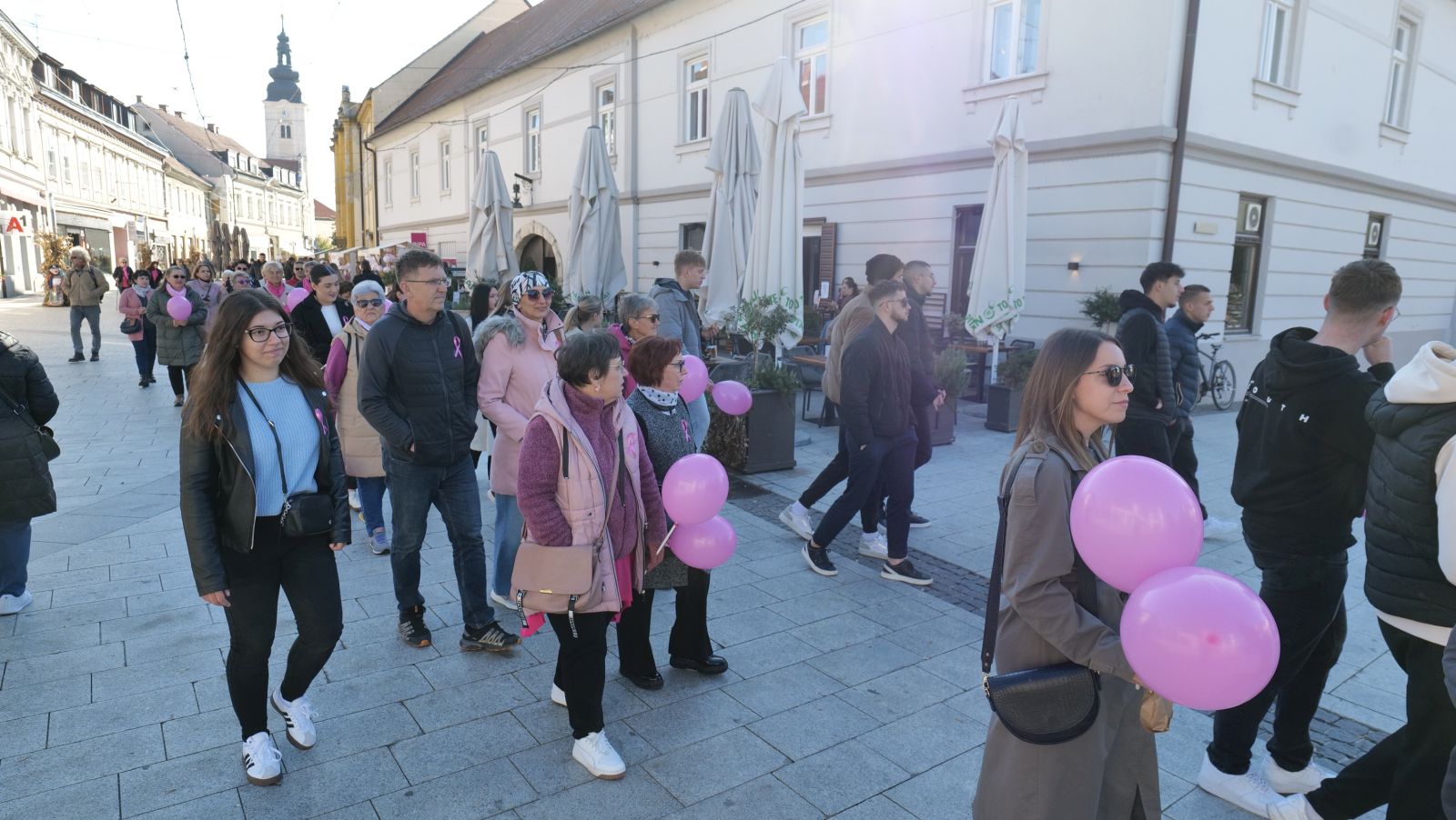 DAN RUŽIČASTE VRPCE Čakovčanke hodale za prevenciju i poručile Odlazak na pregled spašava život (14) DAN RUŽIČASTE VRPCE Čakovčanke hodale za prevenciju i poručile Odlazak na pregled spašava život (14)