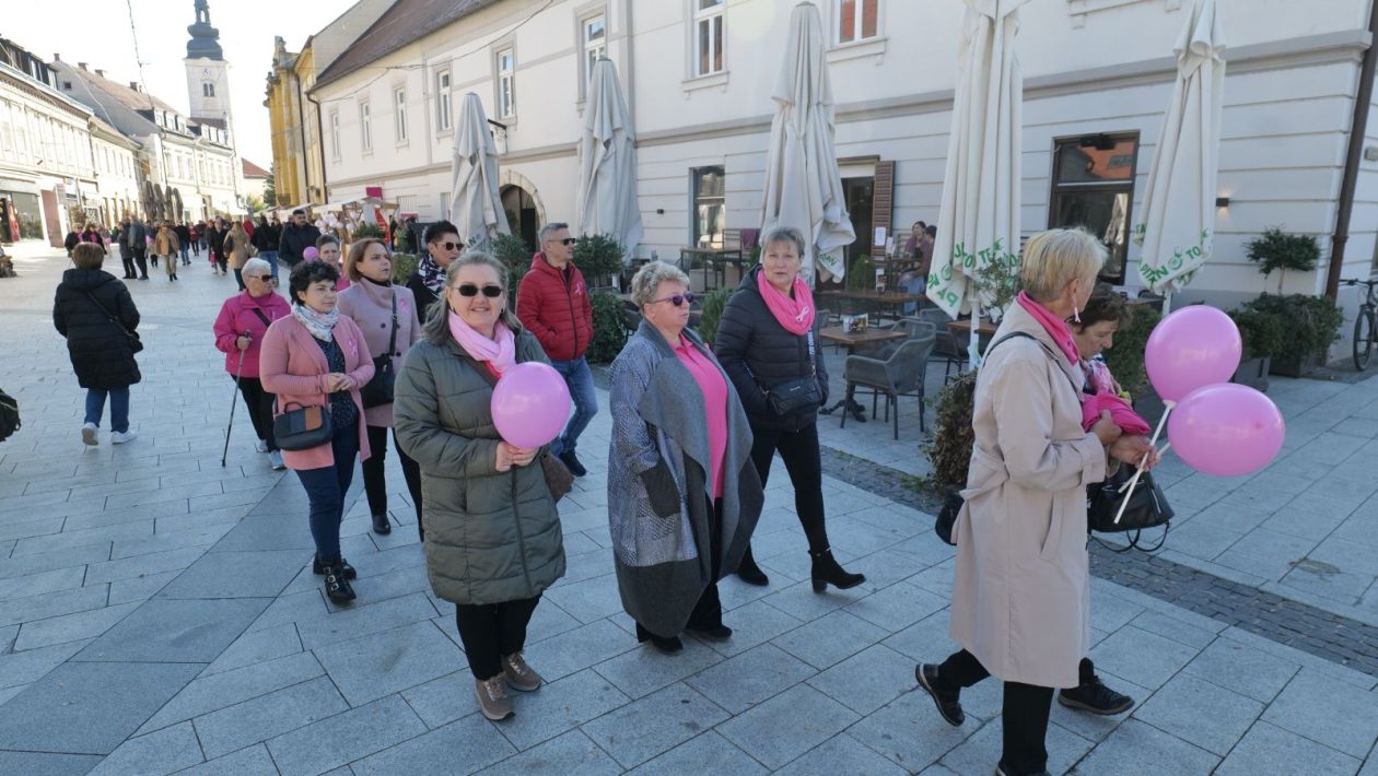DAN RUŽIČASTE VRPCE Čakovčanke hodale za prevenciju i poručile Odlazak na pregled spašava život (15)