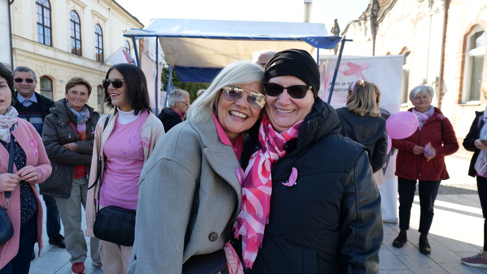 DAN RUŽIČASTE VRPCE Čakovčanke hodale za prevenciju i poručile Odlazak na pregled spašava život (21) DAN RUŽIČASTE VRPCE Čakovčanke hodale za prevenciju i poručile Odlazak na pregled spašava život (21)
