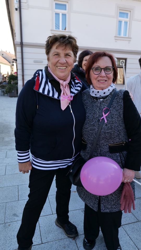 DAN RUŽIČASTE VRPCE Čakovčanke hodale za prevenciju i poručile Odlazak na pregled spašava život (24) DAN RUŽIČASTE VRPCE Čakovčanke hodale za prevenciju i poručile Odlazak na pregled spašava život (24)