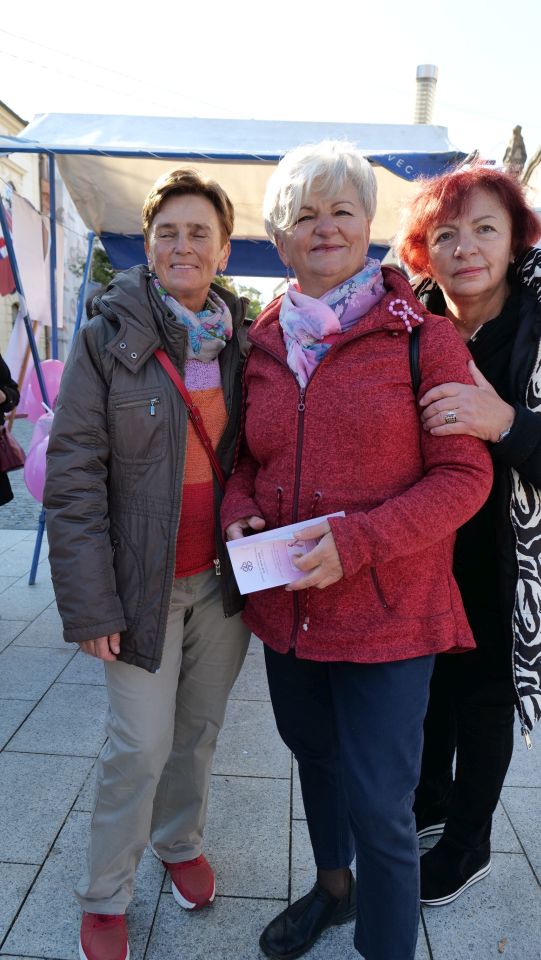 DAN RUŽIČASTE VRPCE Čakovčanke hodale za prevenciju i poručile Odlazak na pregled spašava život (26) DAN RUŽIČASTE VRPCE Čakovčanke hodale za prevenciju i poručile Odlazak na pregled spašava život (26)