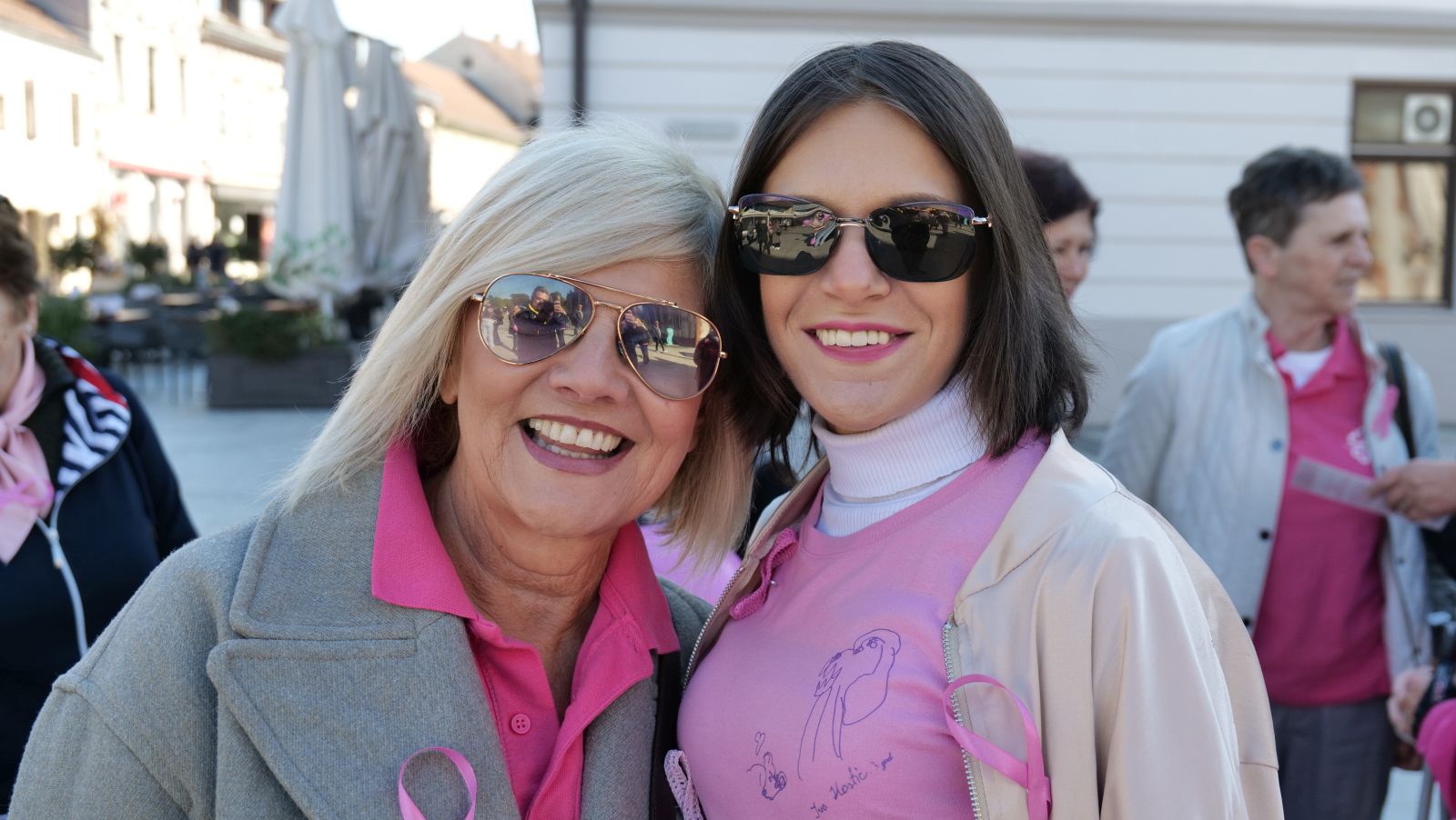 DAN RUŽIČASTE VRPCE Čakovčanke hodale za prevenciju i poručile Odlazak na pregled spašava život (27) DAN RUŽIČASTE VRPCE Čakovčanke hodale za prevenciju i poručile Odlazak na pregled spašava život (27)